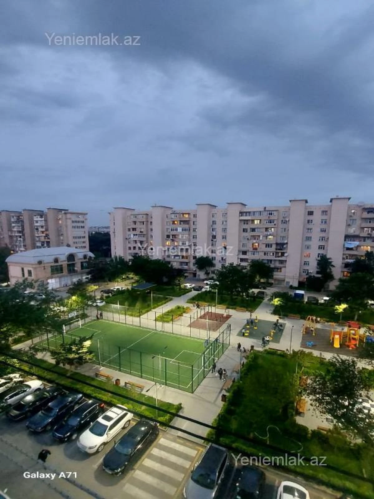 Satılır 3 otaqlı köhnə tikili 80 m²