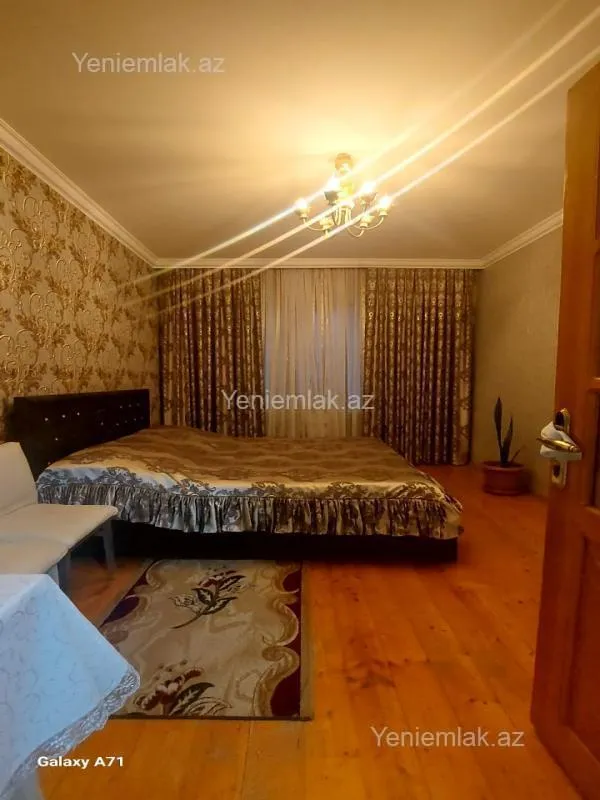 Satılır 3 otaqlı köhnə tikili 80 m²