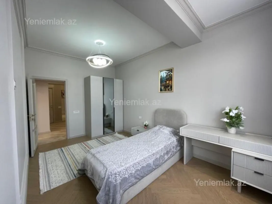 Satılır 3 otaqlı yeni tikili 111.2 m²