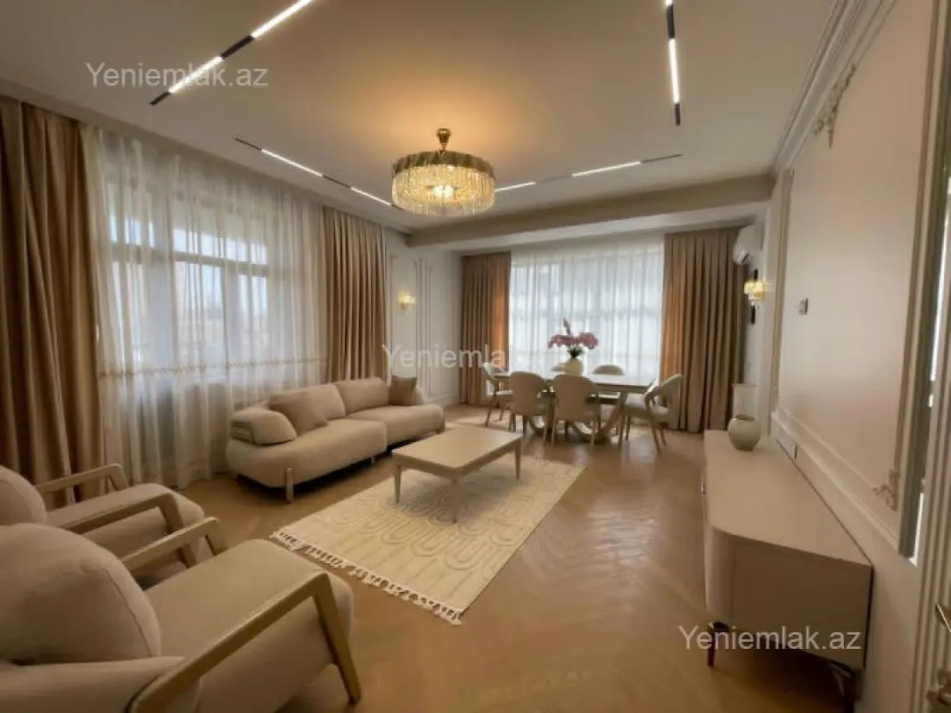 Satılır 3 otaqlı yeni tikili 111.2 m²