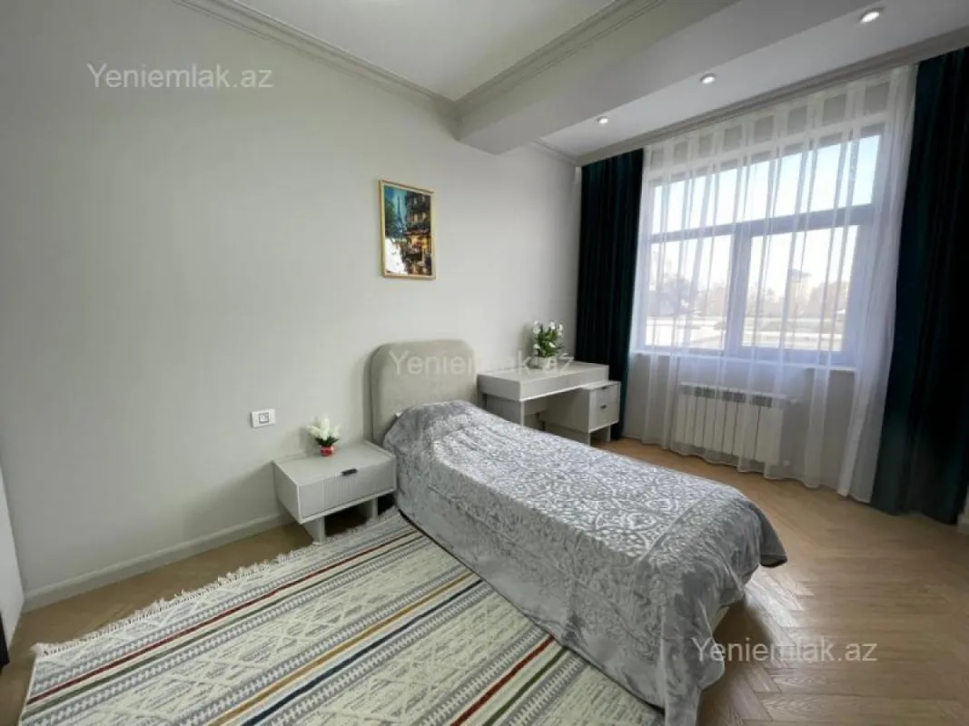 Satılır 3 otaqlı yeni tikili 111.2 m²