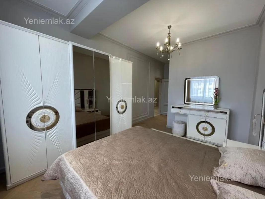 Satılır 3 otaqlı yeni tikili 111.2 m²