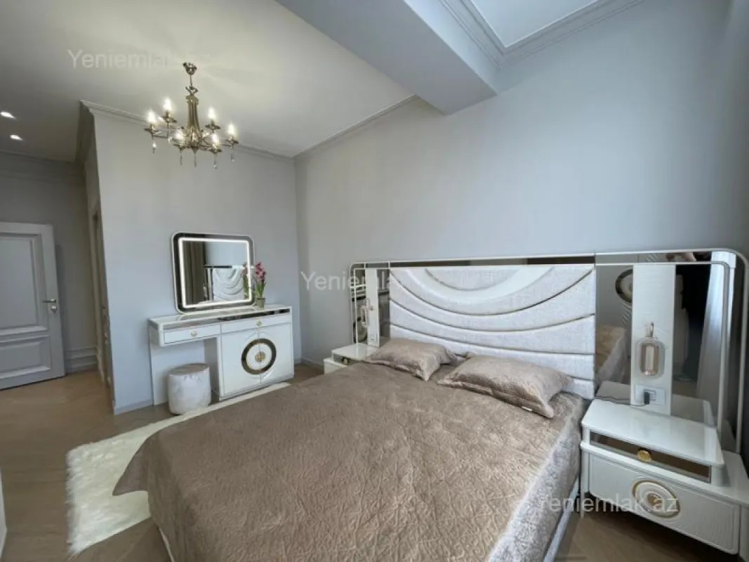 Satılır 3 otaqlı yeni tikili 111.2 m²