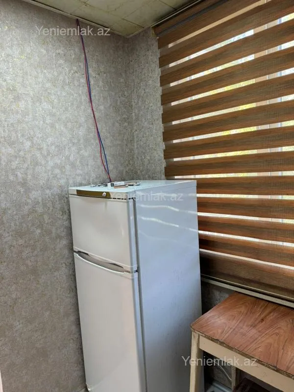 Satılır 1 otaqlı köhnə tikili 35 m²