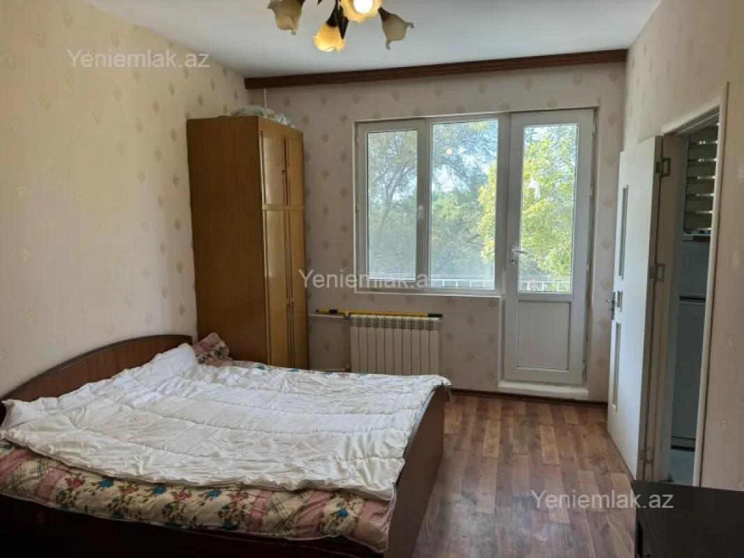 Satılır 1 otaqlı köhnə tikili 35 m²