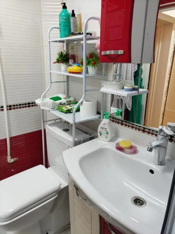 Satılır 3 otaqlı köhnə tikili 55 m²