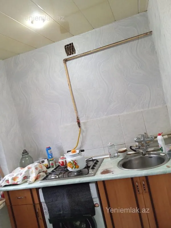 Satılır 1 otaqlı köhnə tikili 35 m²