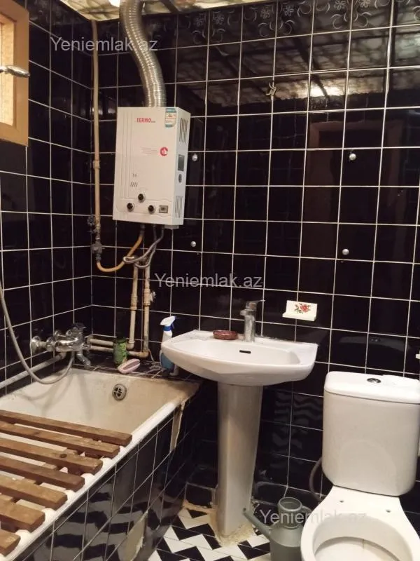 Satılır 1 otaqlı köhnə tikili 35 m²