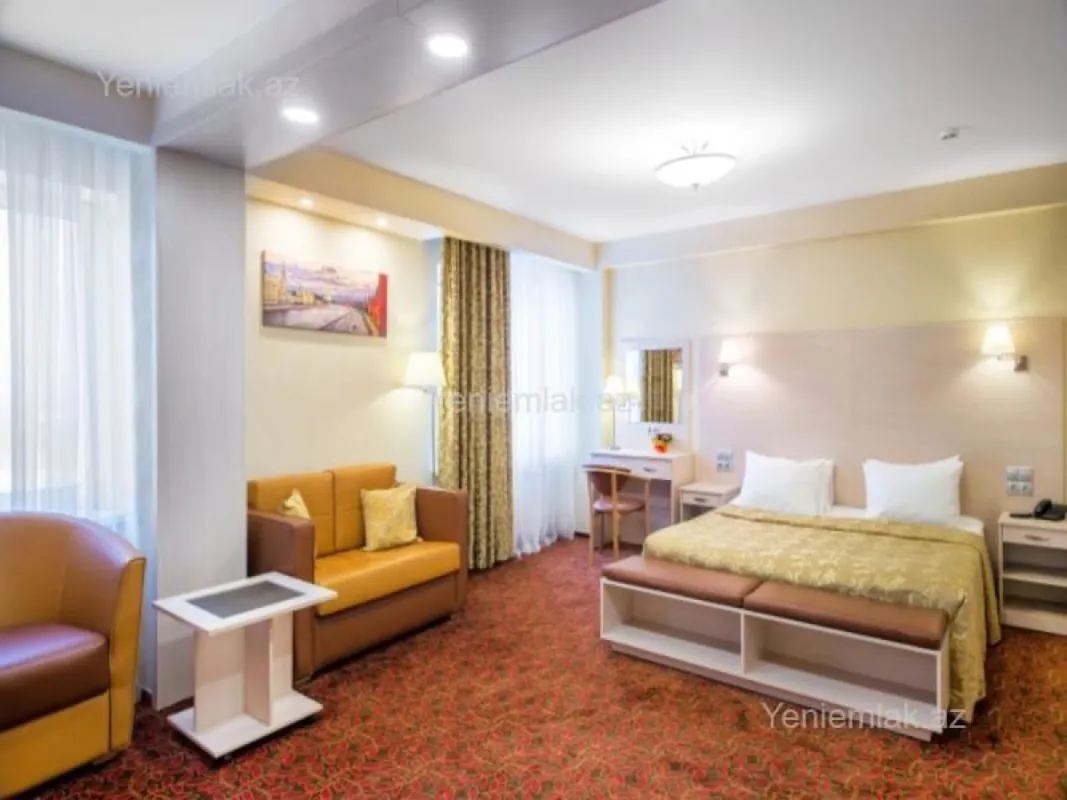 Satılır 16 otaqlı obyekt 4500 m²