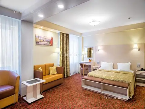 Satılır 16 otaqlı obyekt 4500 m²