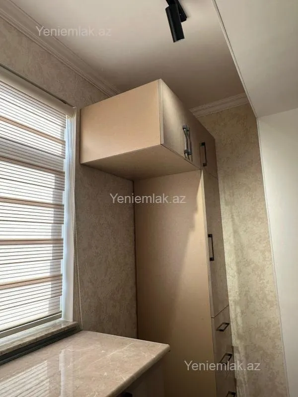 Satılır 2 otaqlı köhnə tikili 42 m²