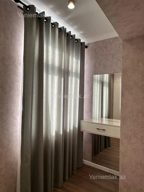 Satılır 2 otaqlı köhnə tikili 42 m²