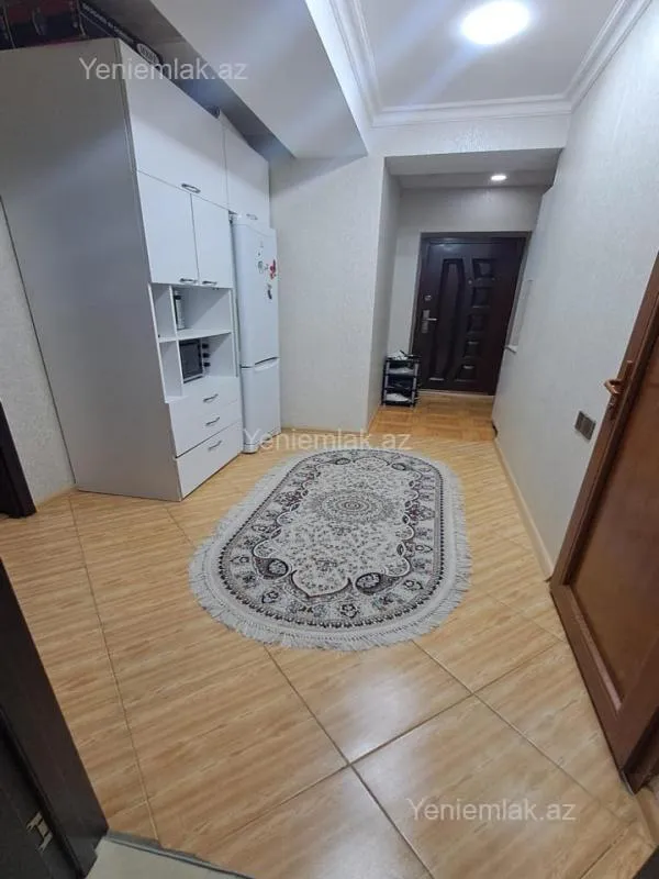 Satılır 3 otaqlı yeni tikili 80 m²