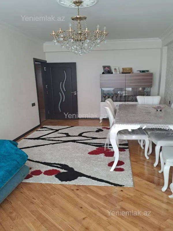 Satılır 3 otaqlı yeni tikili 80 m²