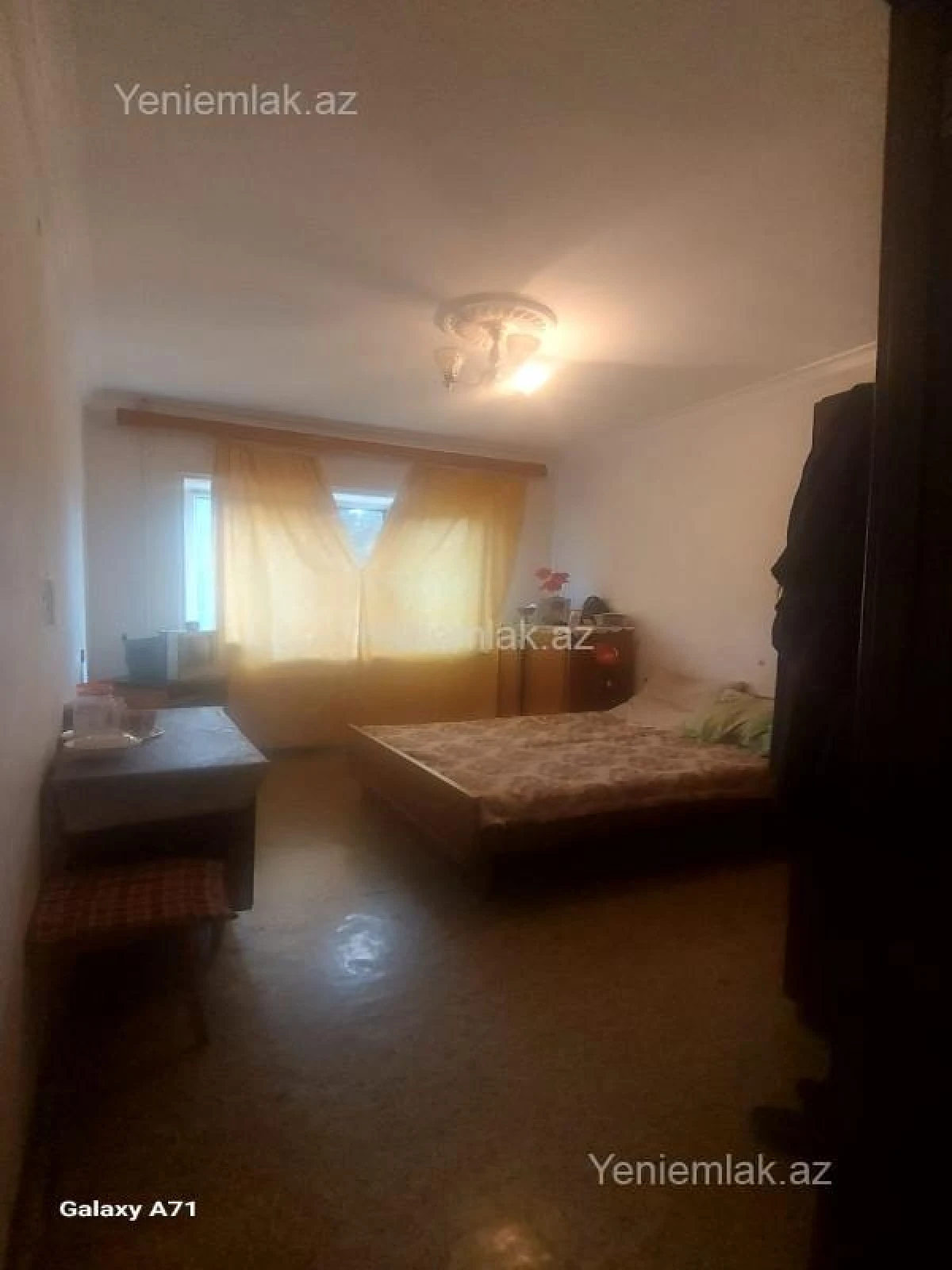Satılır 3 otaqlı köhnə tikili 80 m²