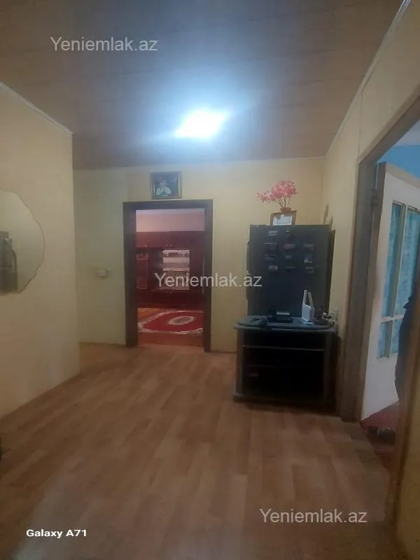 Satılır 3 otaqlı köhnə tikili 80 m²