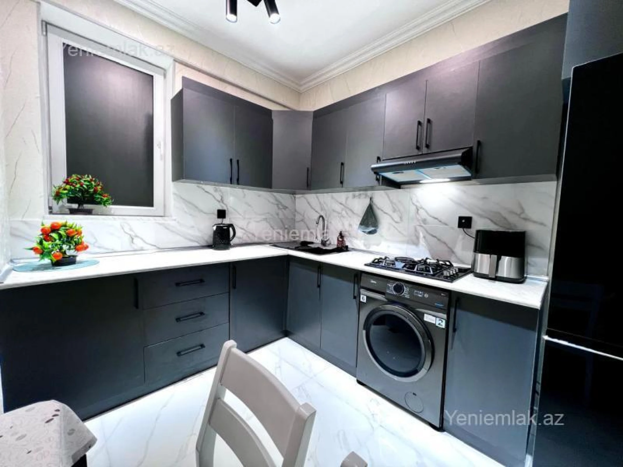 Satılır 2 otaqlı yeni tikili 75 m²