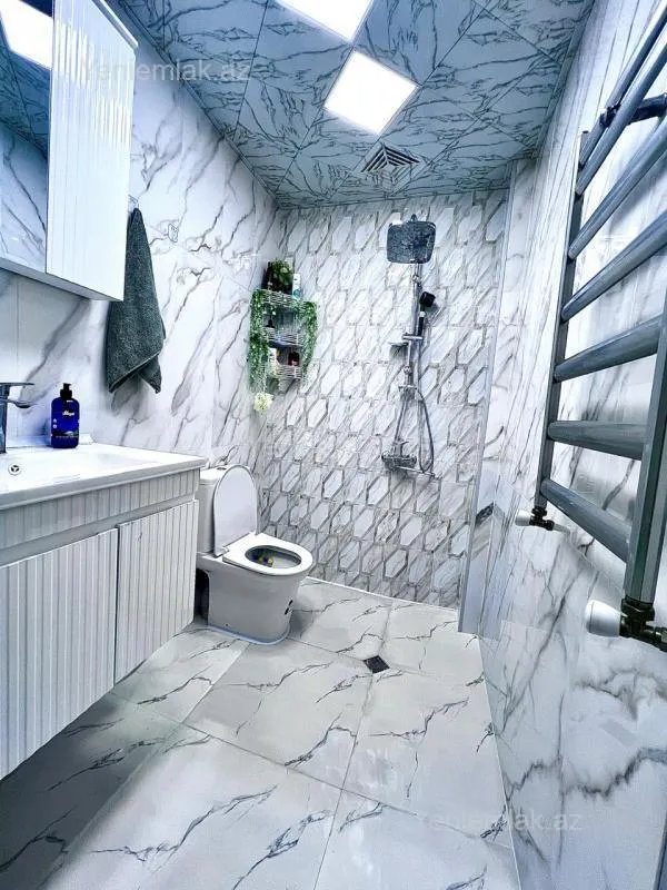 Satılır 2 otaqlı yeni tikili 75 m²