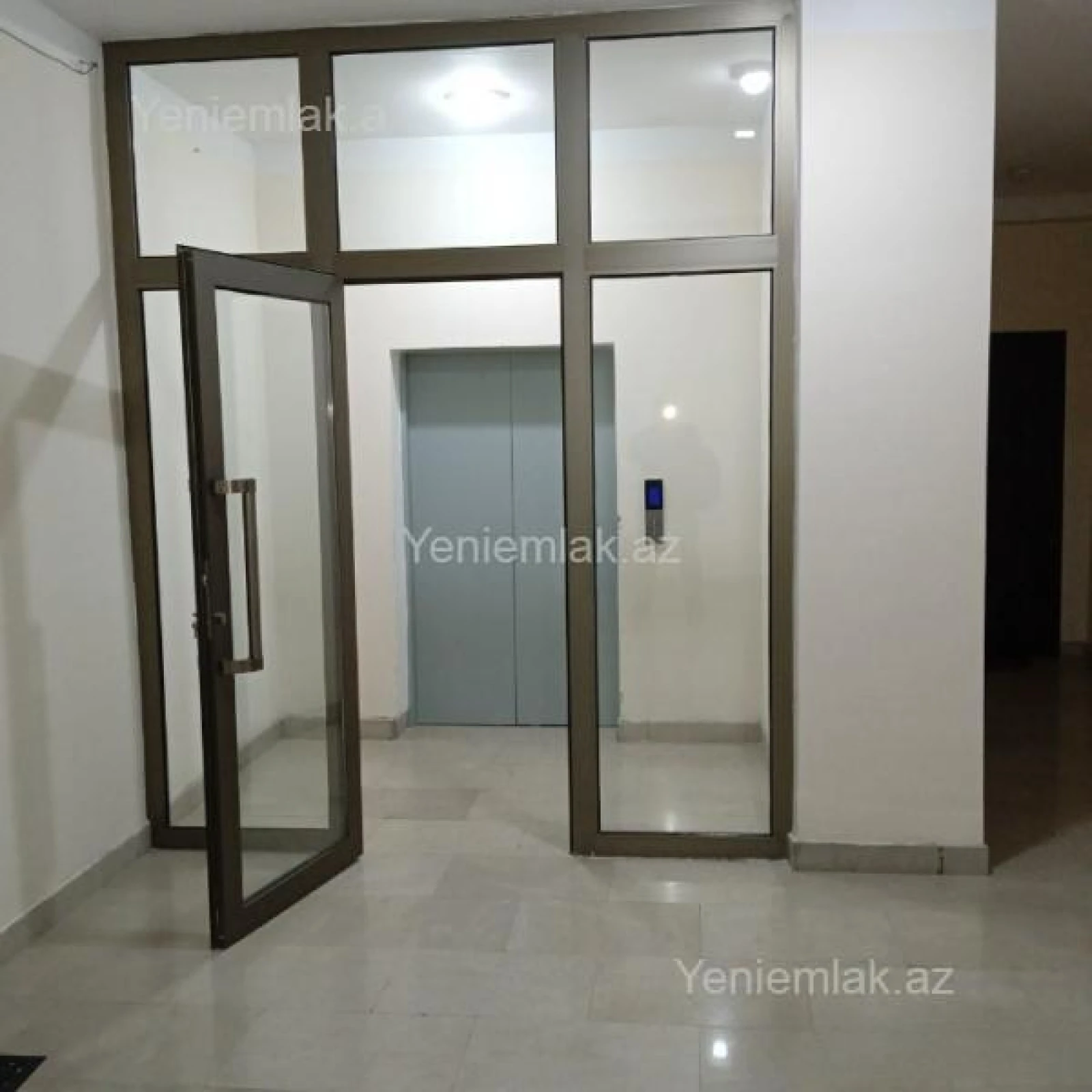 Satılır 3 otaqlı yeni tikili 85 m²