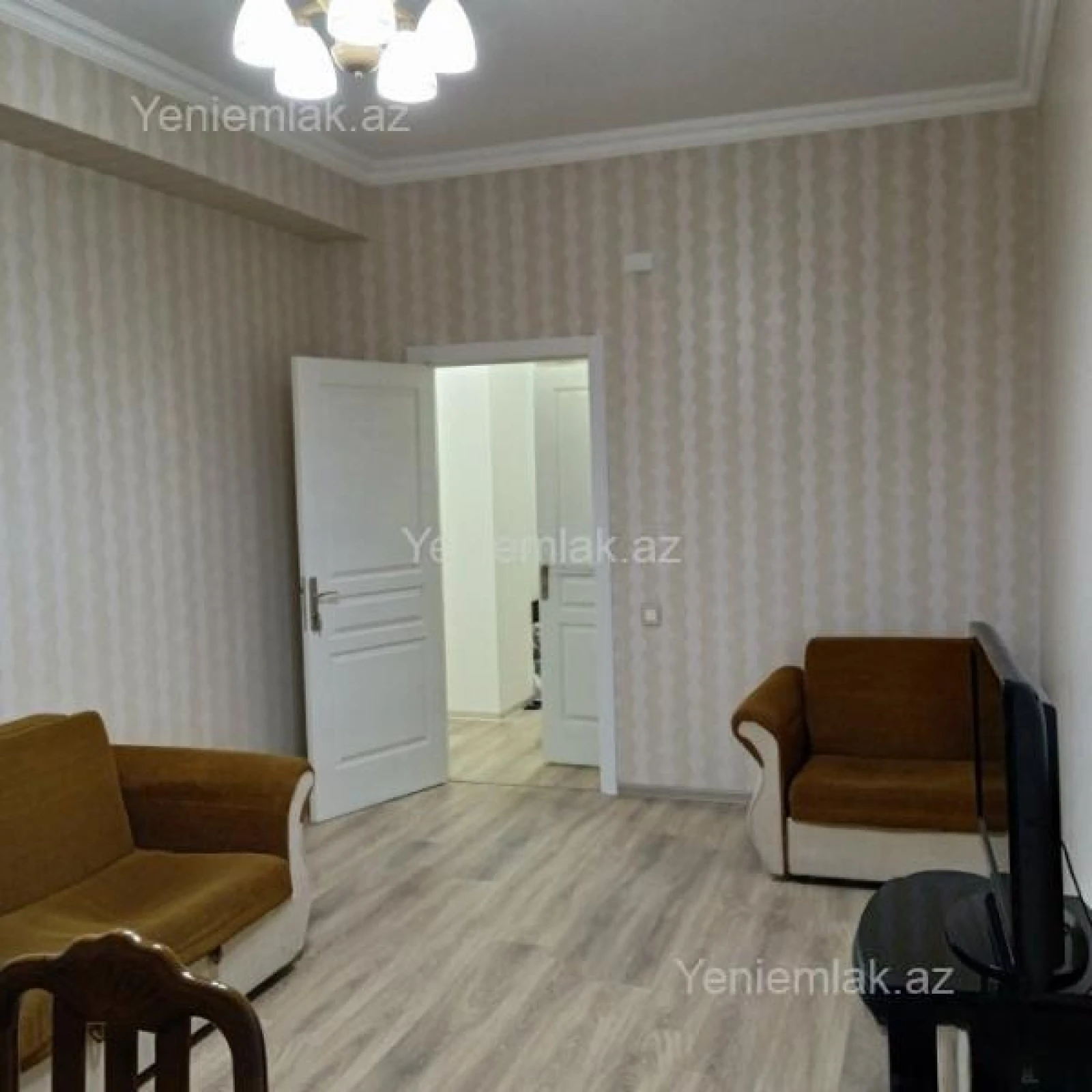 Satılır 3 otaqlı yeni tikili 85 m²