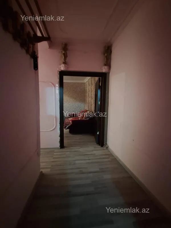 Satılır 1 otaqlı köhnə tikili 40 m²