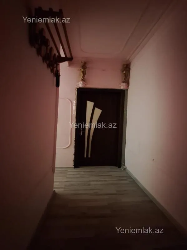 Satılır 1 otaqlı köhnə tikili 40 m²