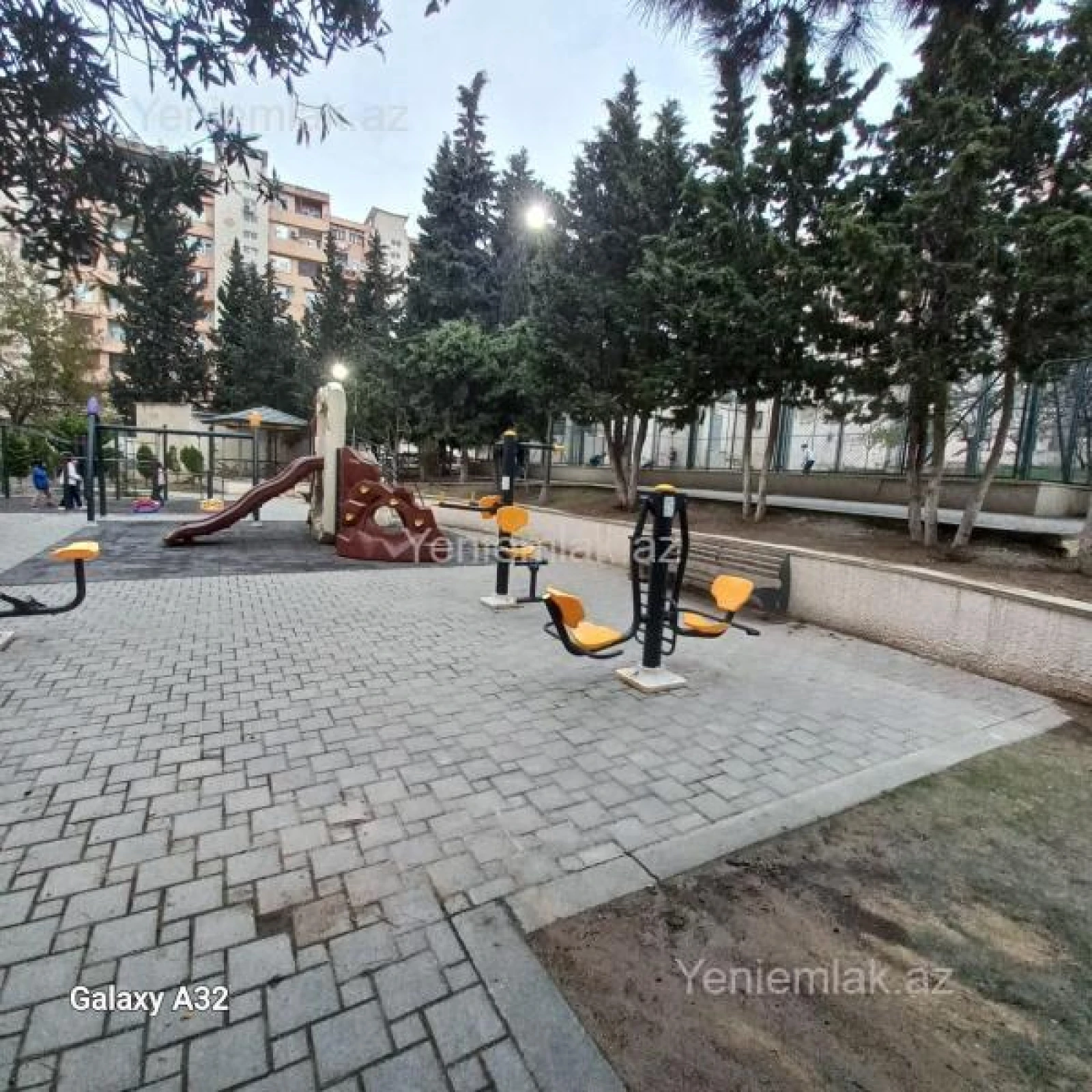 Satılır 1 otaqlı köhnə tikili 40 m²