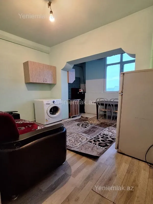 Satılır 1 otaqlı köhnə tikili 40 m²