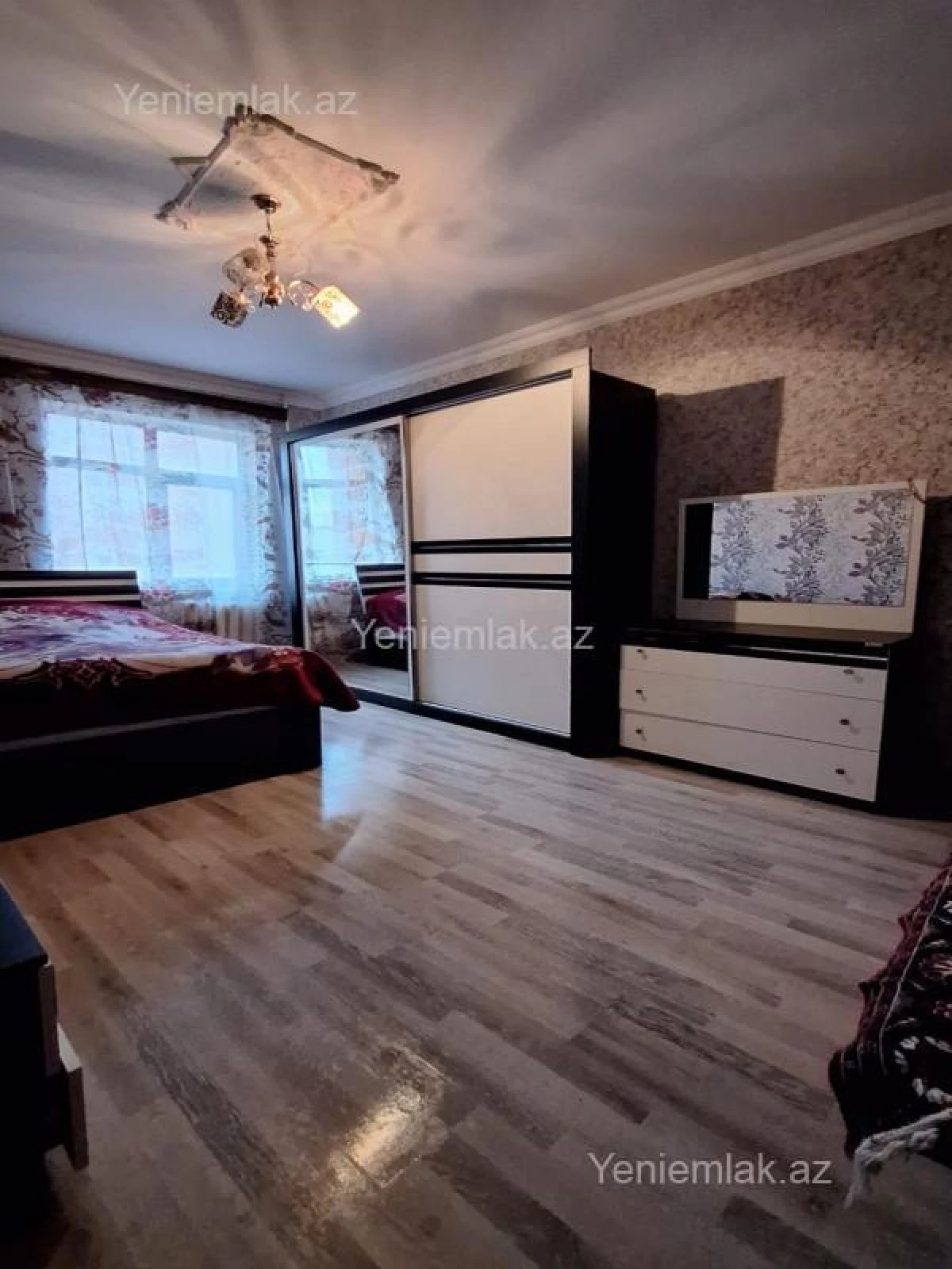 Satılır 1 otaqlı köhnə tikili 40 m²