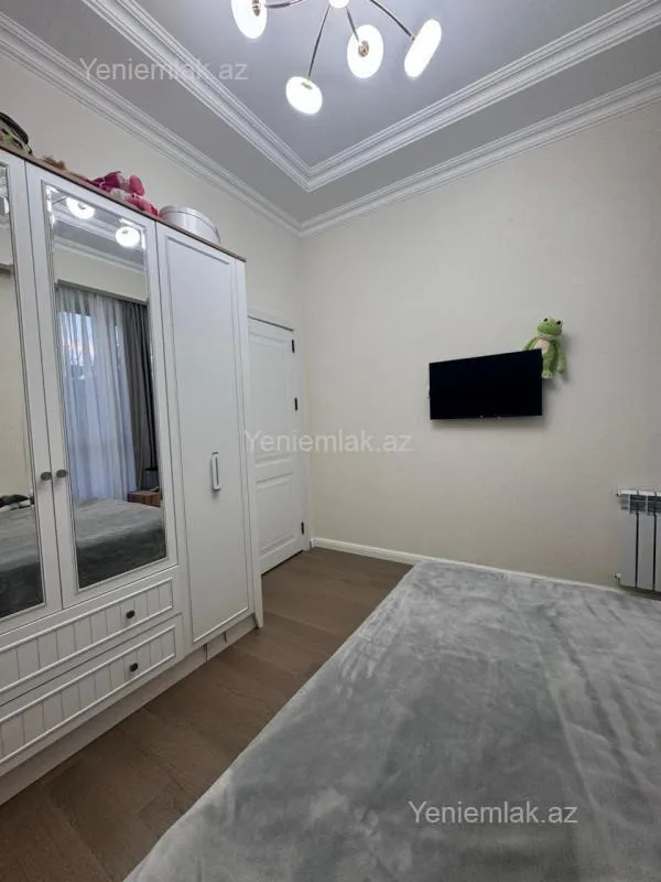 Satılır 2 otaqlı yeni tikili 60 m²