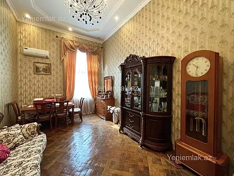 Satılır 3 otaqlı köhnə tikili 85 m²