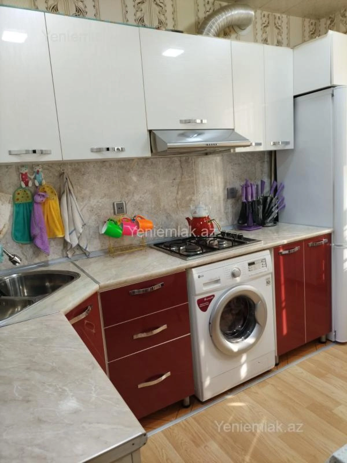 Satılır 3 otaqlı köhnə tikili 45 m²