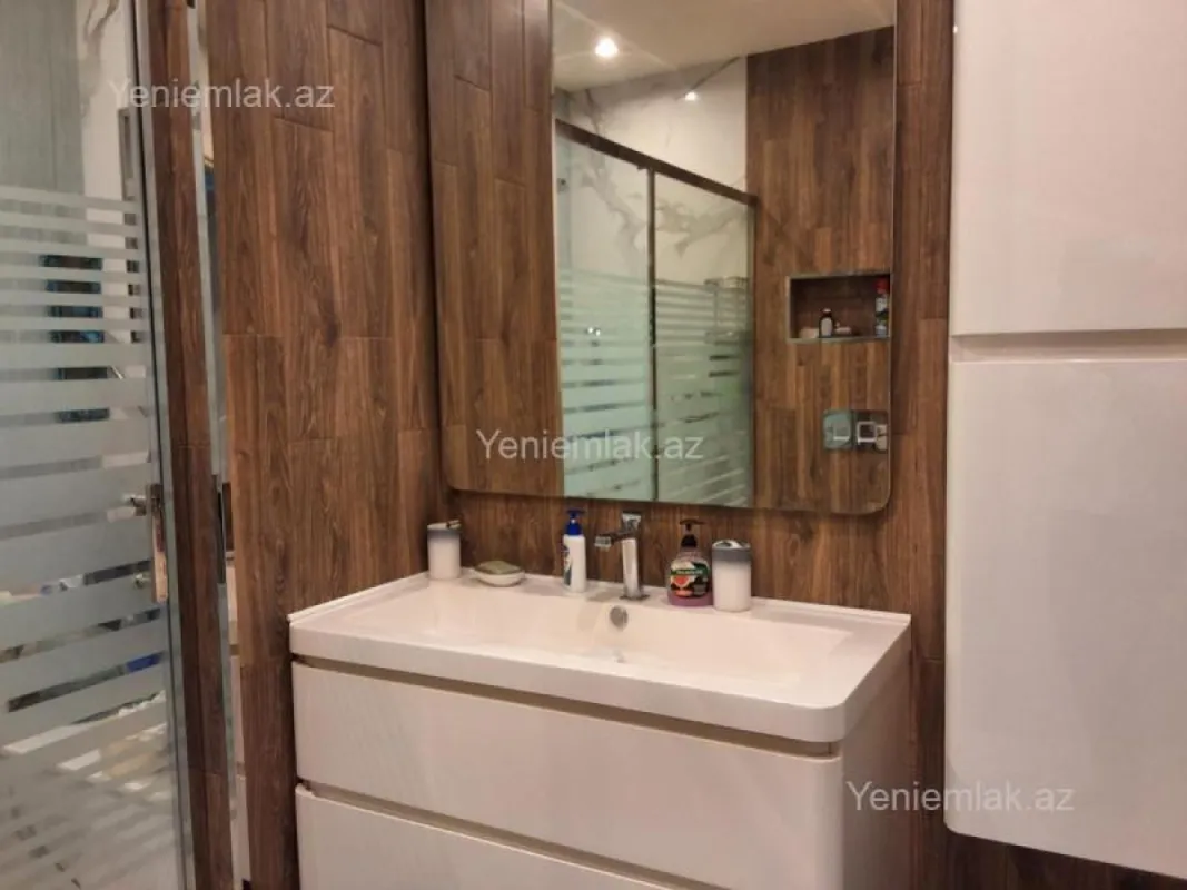 Satılır 3 otaqlı yeni tikili 142 m²