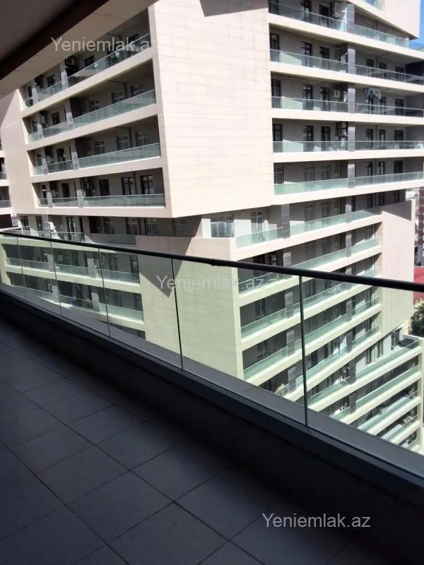 Satılır 3 otaqlı yeni tikili 142 m²