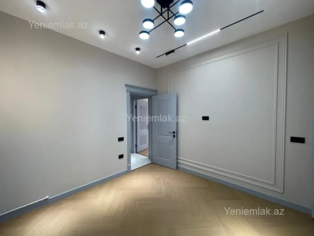 Satılır 3 otaqlı yeni tikili 84 m²