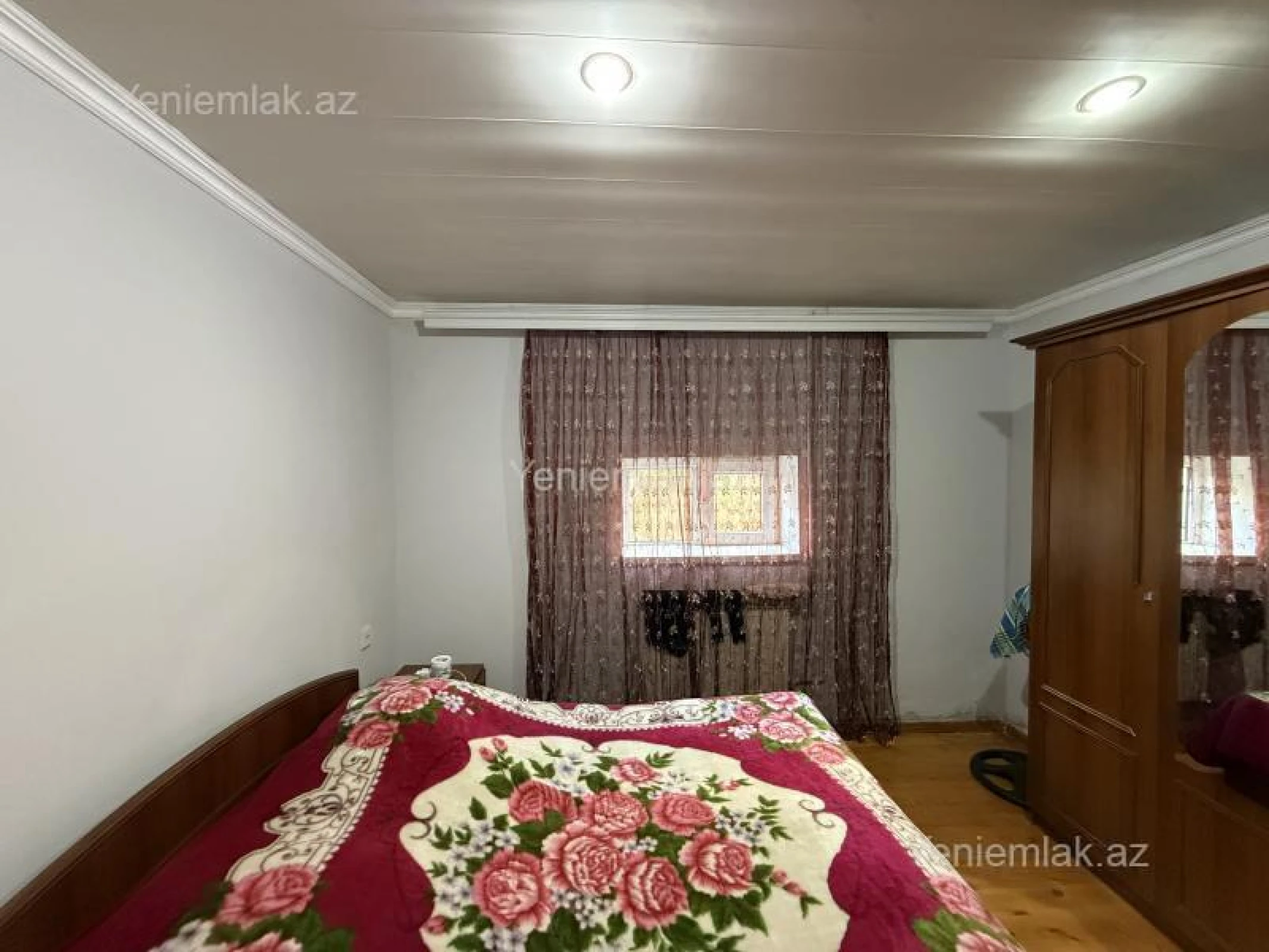 Satılır 6 otaqlı həyət evi 170 m²