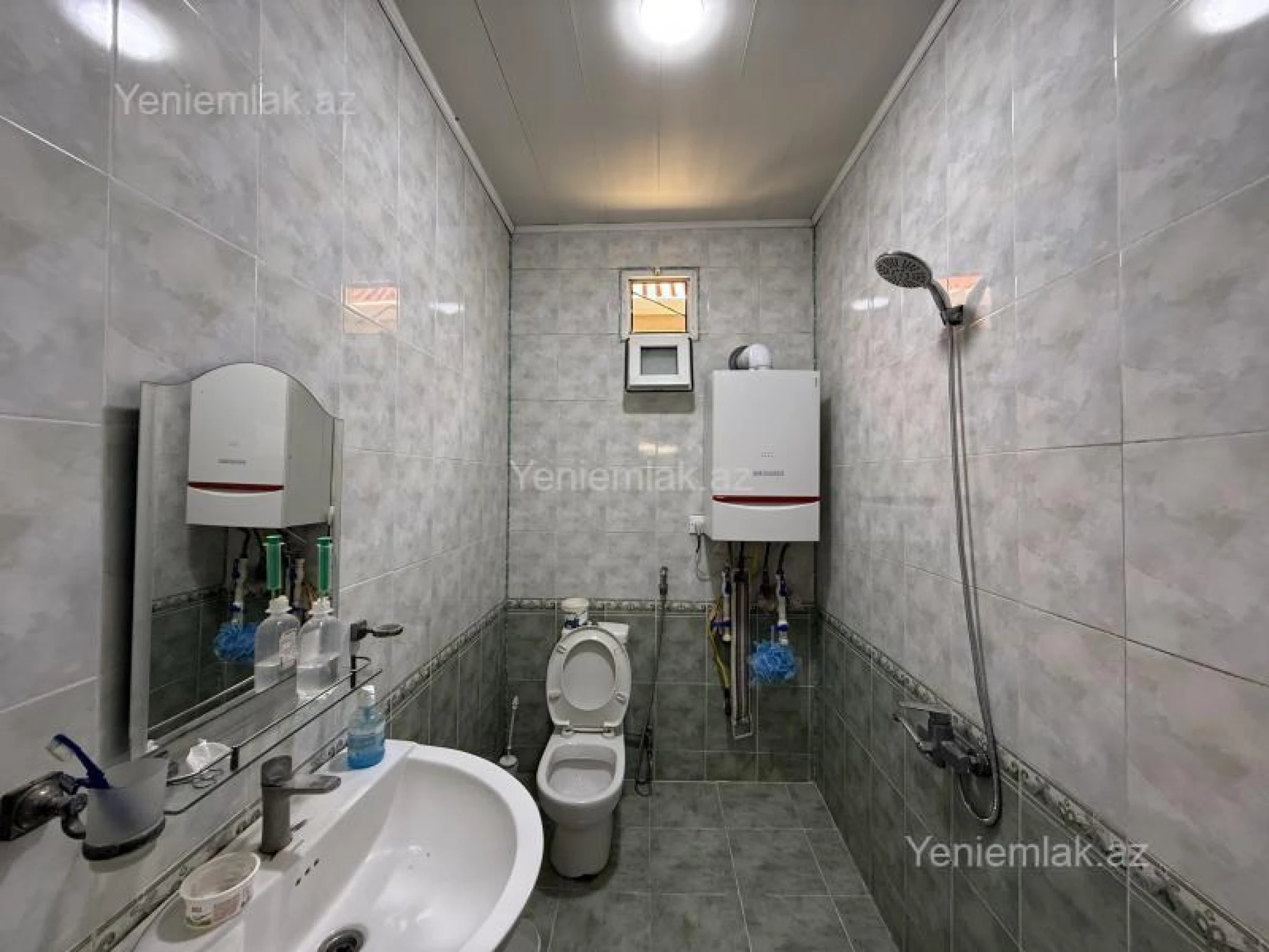 Satılır 6 otaqlı həyət evi 170 m²