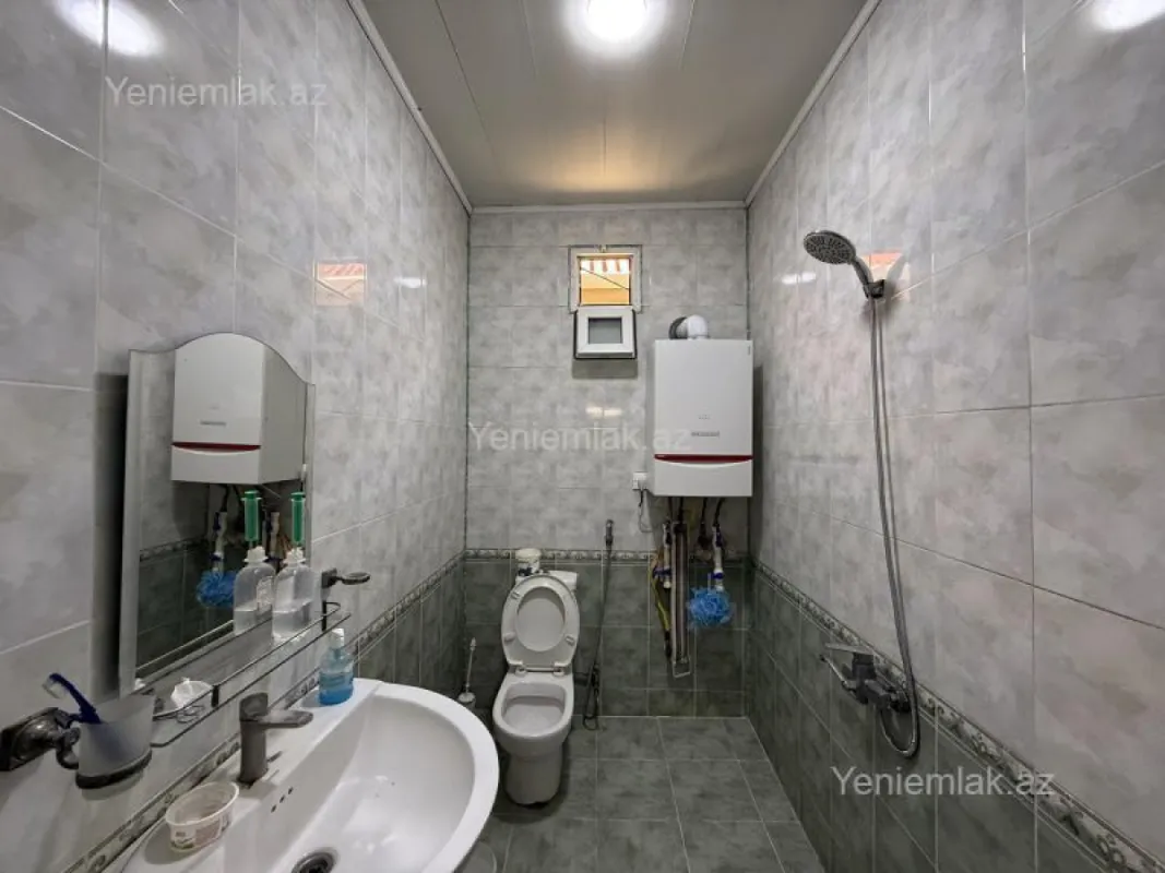 Satılır 6 otaqlı həyət evi 170 m²