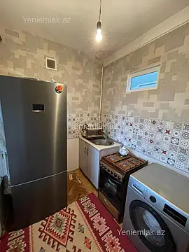 Satılır 1 otaqlı köhnə tikili 35 m²