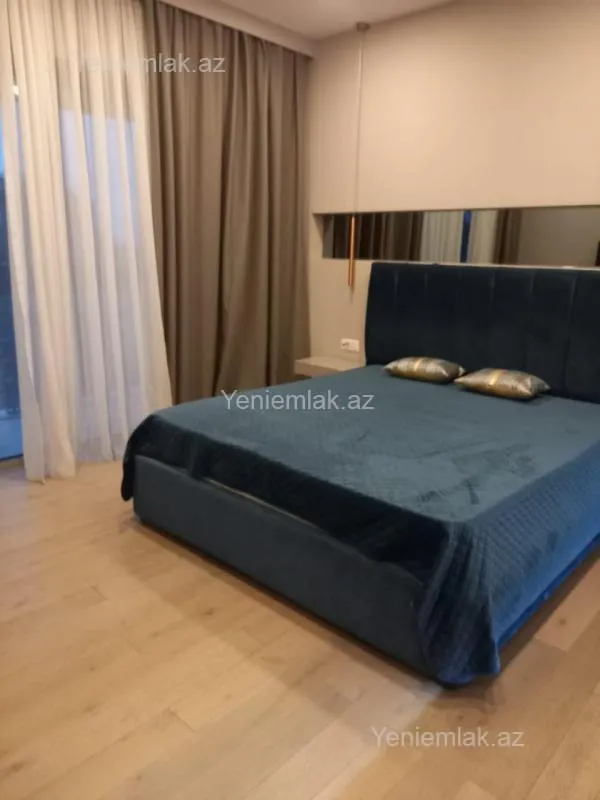 Satılır 3 otaqlı yeni tikili 125 m²