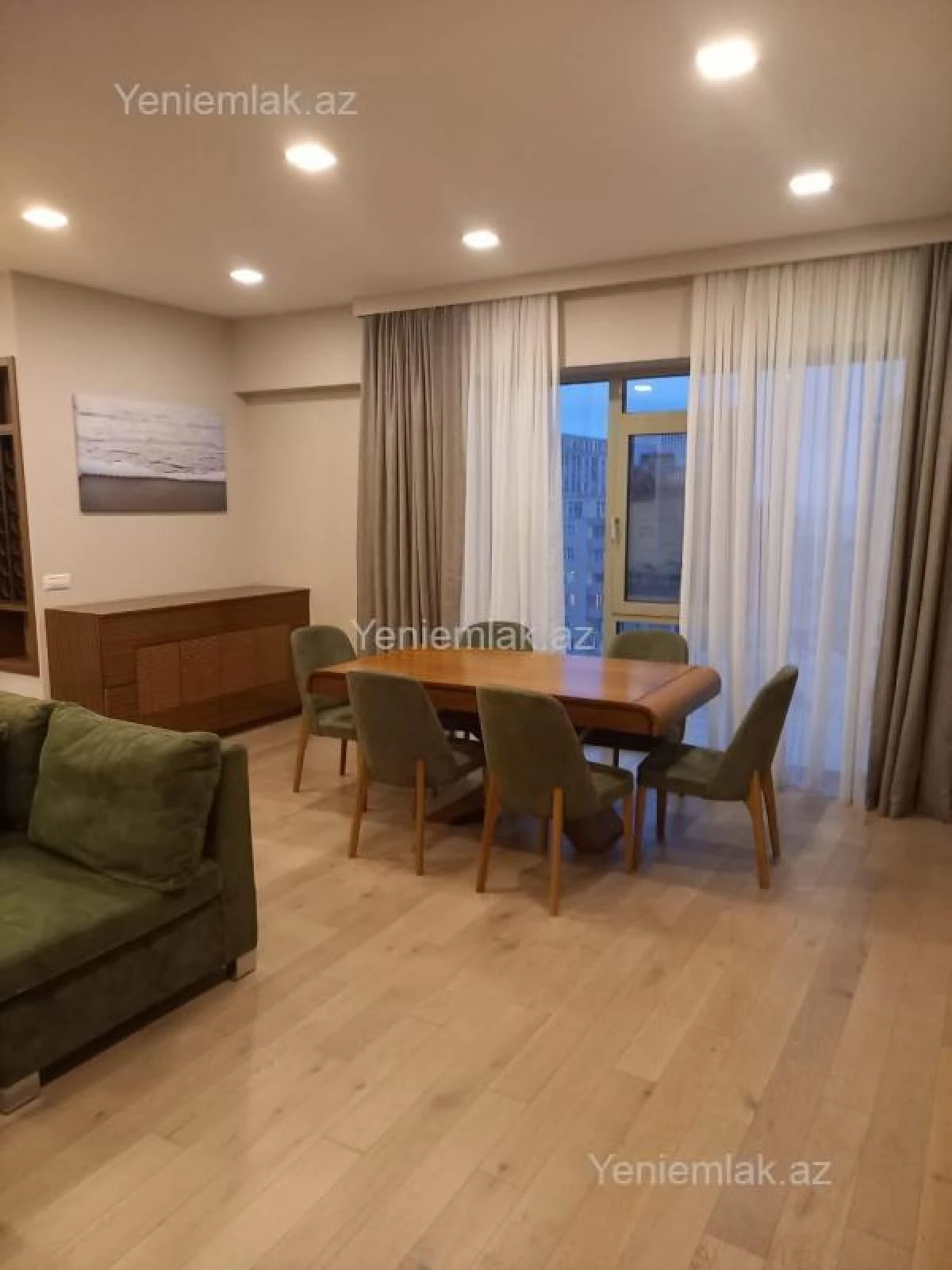 Satılır 3 otaqlı yeni tikili 125 m²