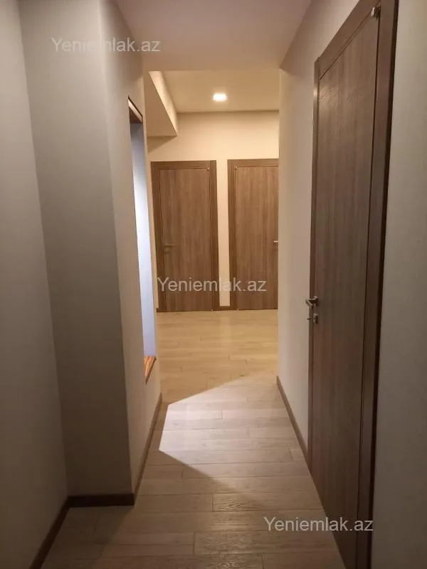 Satılır 3 otaqlı yeni tikili 125 m²