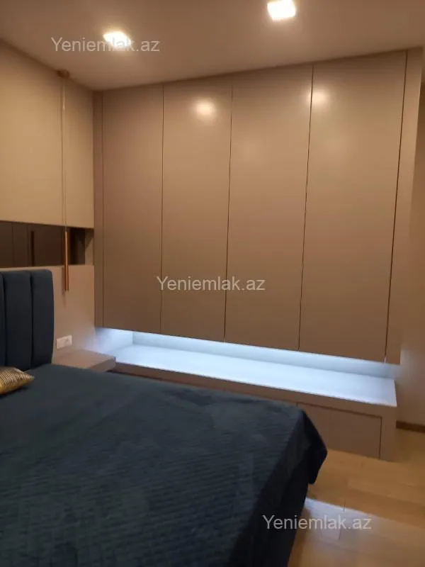 Satılır 3 otaqlı yeni tikili 125 m²