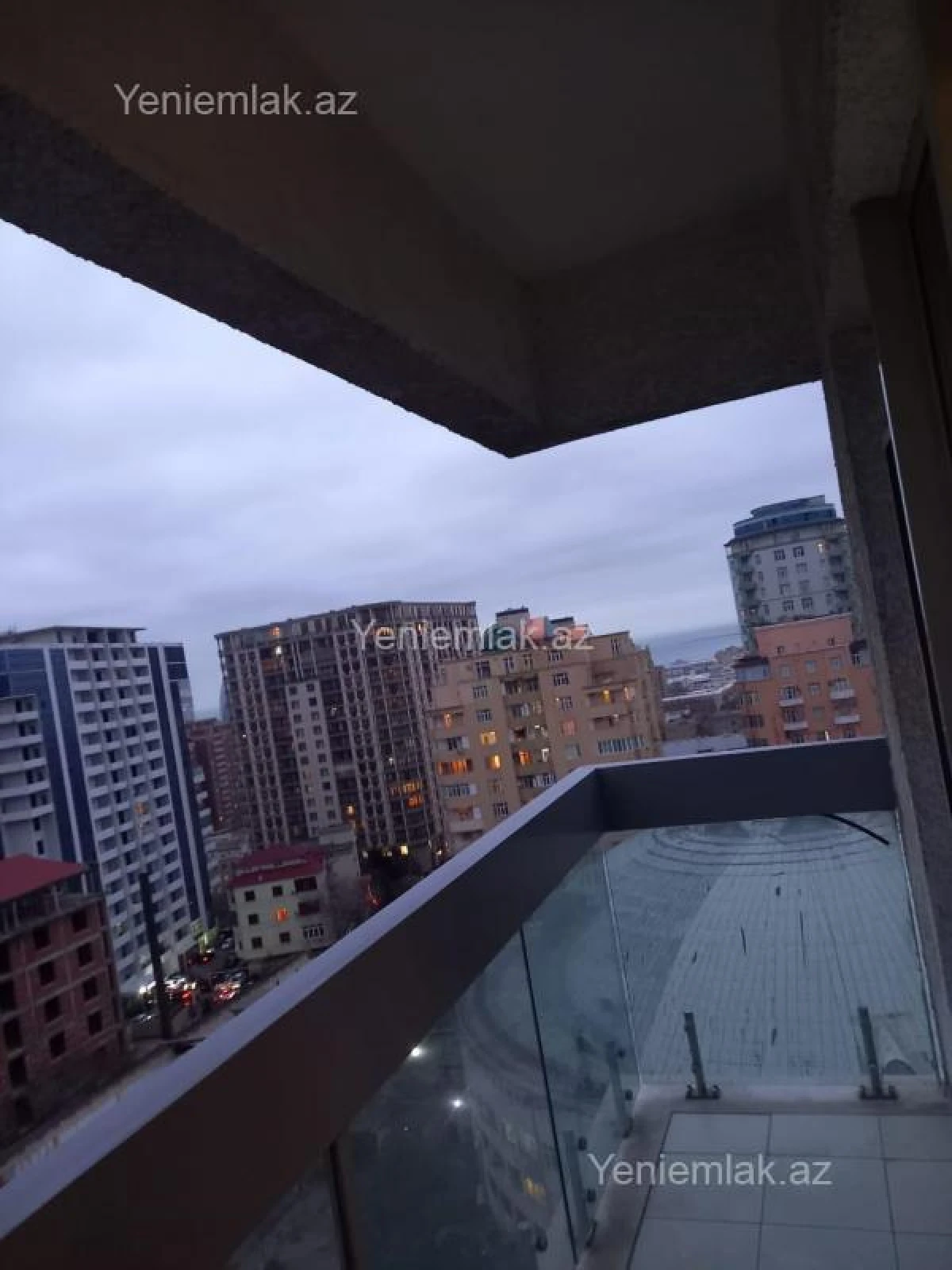 Satılır 3 otaqlı yeni tikili 125 m²