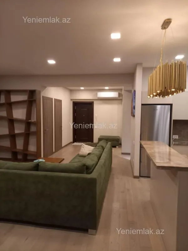 Satılır 3 otaqlı yeni tikili 125 m²