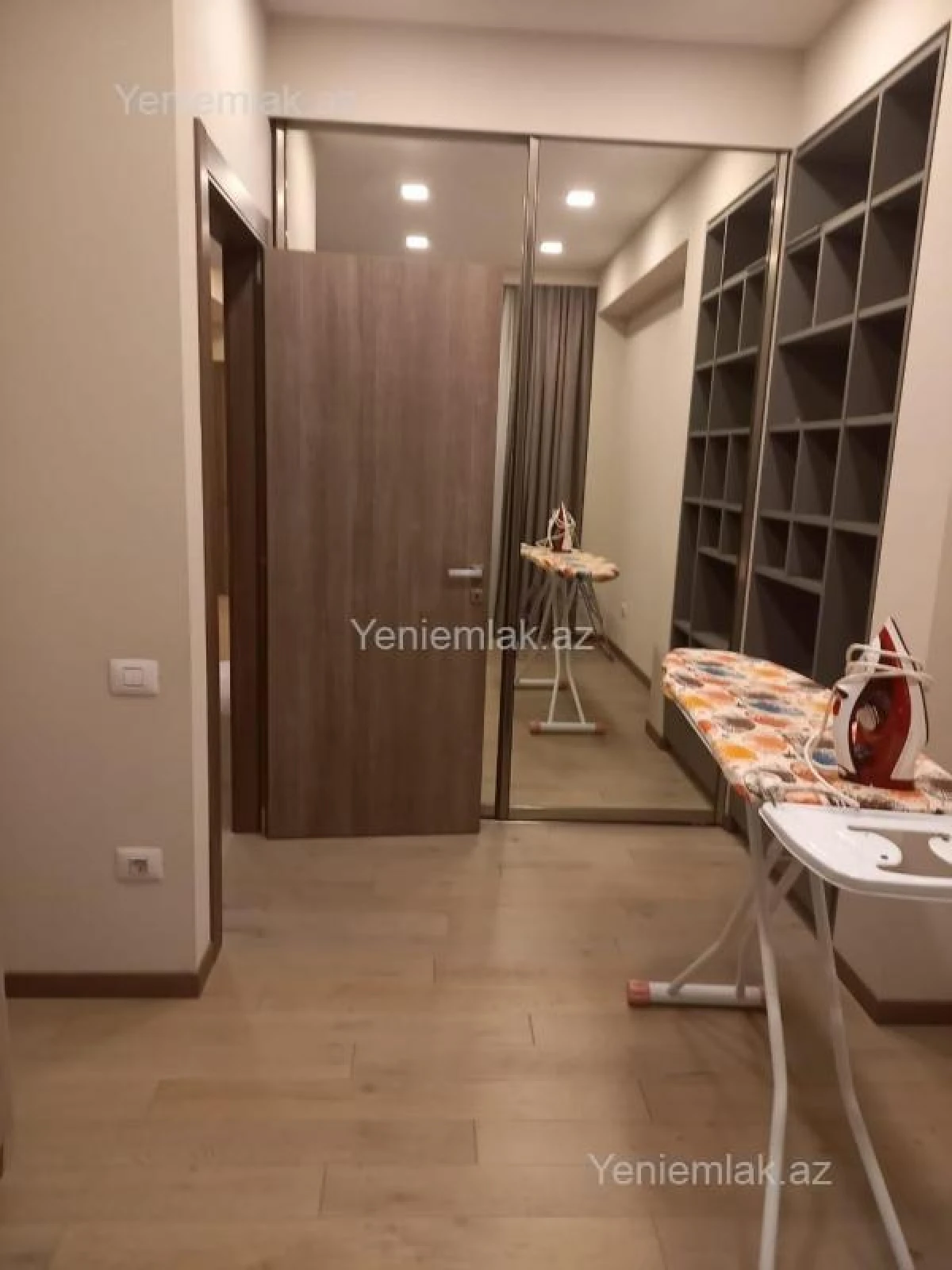 Satılır 3 otaqlı yeni tikili 125 m²