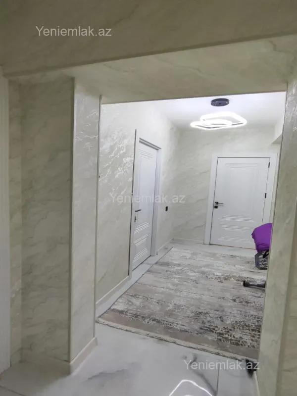 Satılır 3 otaqlı yeni tikili 82 m²