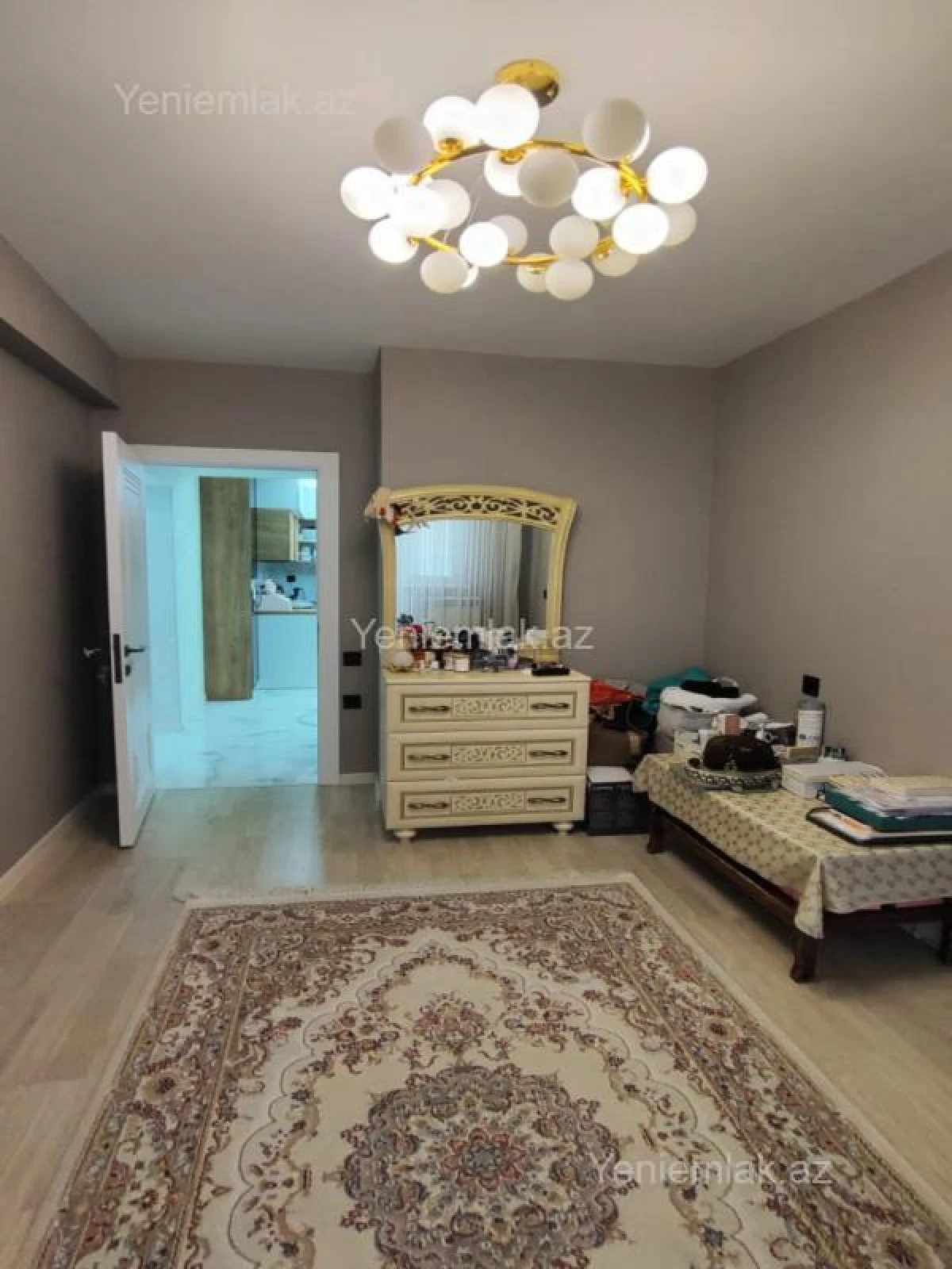 Satılır 3 otaqlı yeni tikili 82 m²