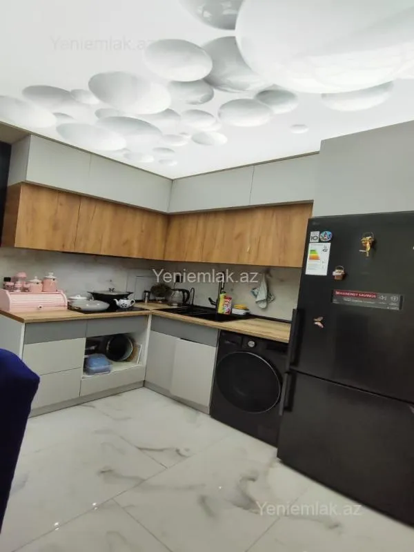 Satılır 3 otaqlı yeni tikili 82 m²