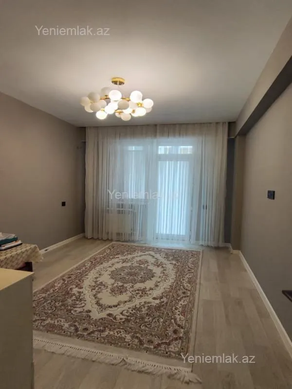 Satılır 3 otaqlı yeni tikili 82 m²
